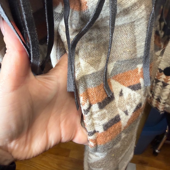 🚨 NWT Grace & Emma Fringe Jacket - Picture 10 of 12